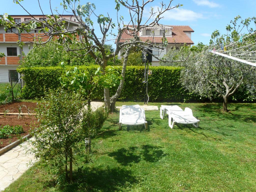 Apartments Mirela Poreč Extérieur photo