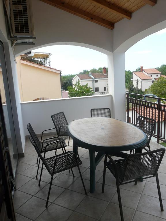 Apartments Mirela Poreč Extérieur photo