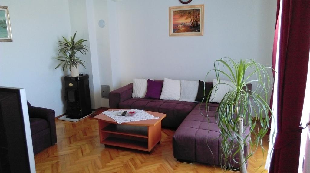 Apartments Mirela Poreč Extérieur photo