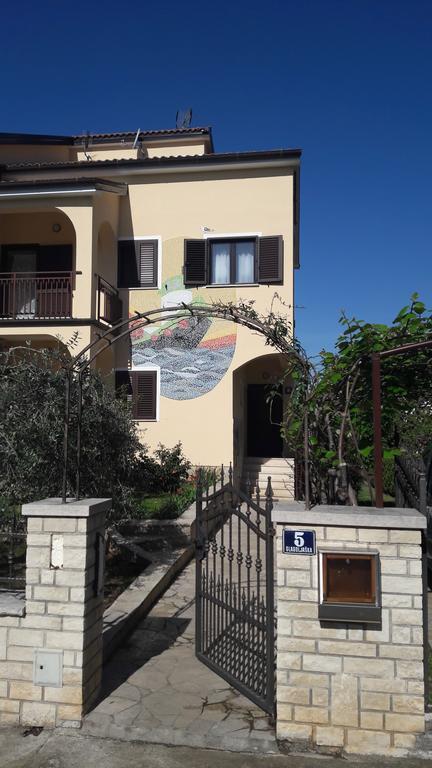 Apartments Mirela Poreč Extérieur photo