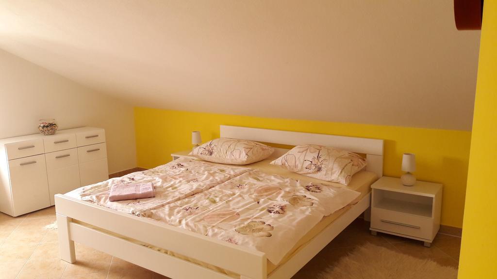 Apartments Mirela Poreč Extérieur photo